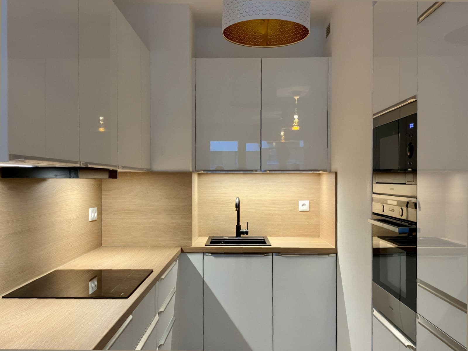 Prenájom bytu 2-izbový 64 m², Do Zahrádek I, Praha, Praha Prenájom bytu 2-izbový 64 m², Do Zahrádek I, Praha, Praha