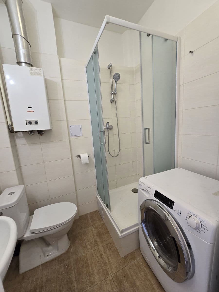 Prenájom bytu Garsoniéra 22 m², Petra Rezka, Praha, Praha Prenájom bytu Garsoniéra 22 m², Petra Rezka, Praha, Praha