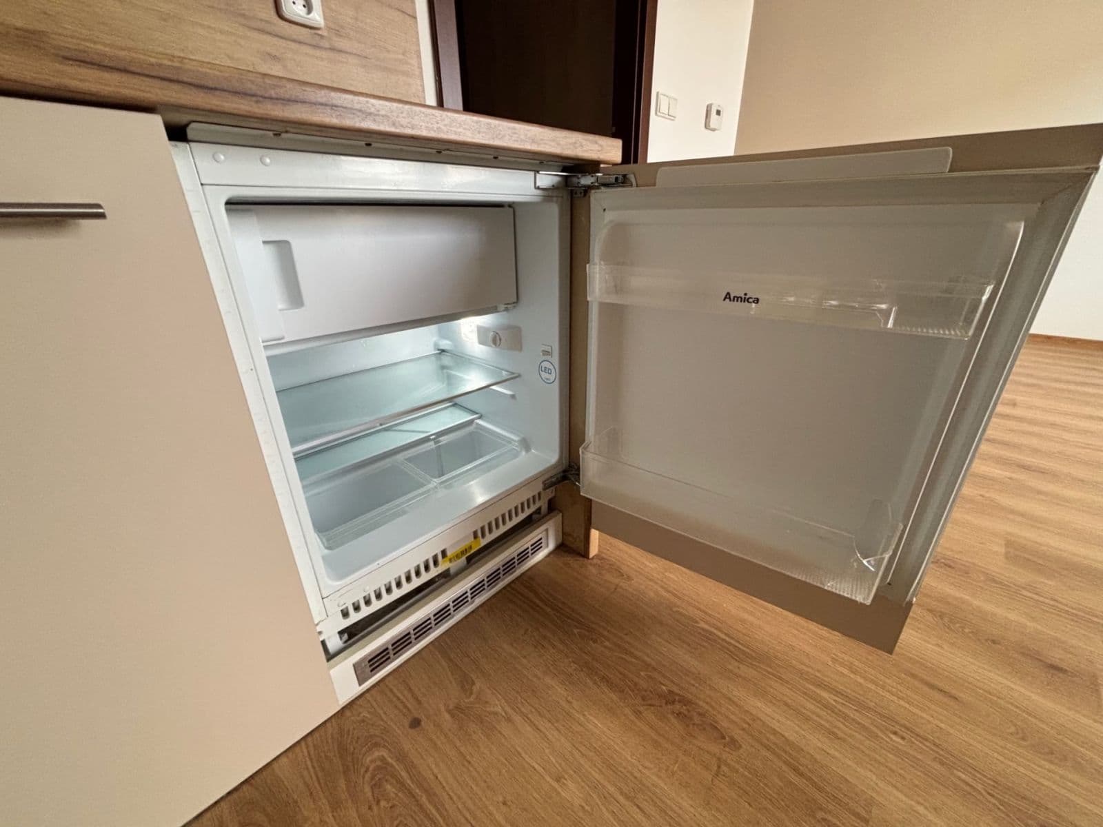 Prenájom bytu 1-izbový 33 m², Uherova, Chýně, Středočeský kraj Prenájom bytu 1-izbový 33 m², Uherova, Chýně, Středočeský kraj