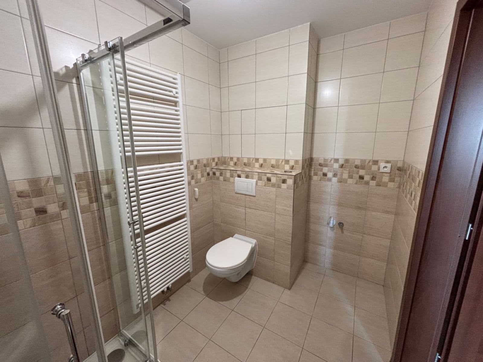 Prenájom bytu 1-izbový 33 m², Uherova, Chýně, Středočeský kraj Prenájom bytu 1-izbový 33 m², Uherova, Chýně, Středočeský kraj
