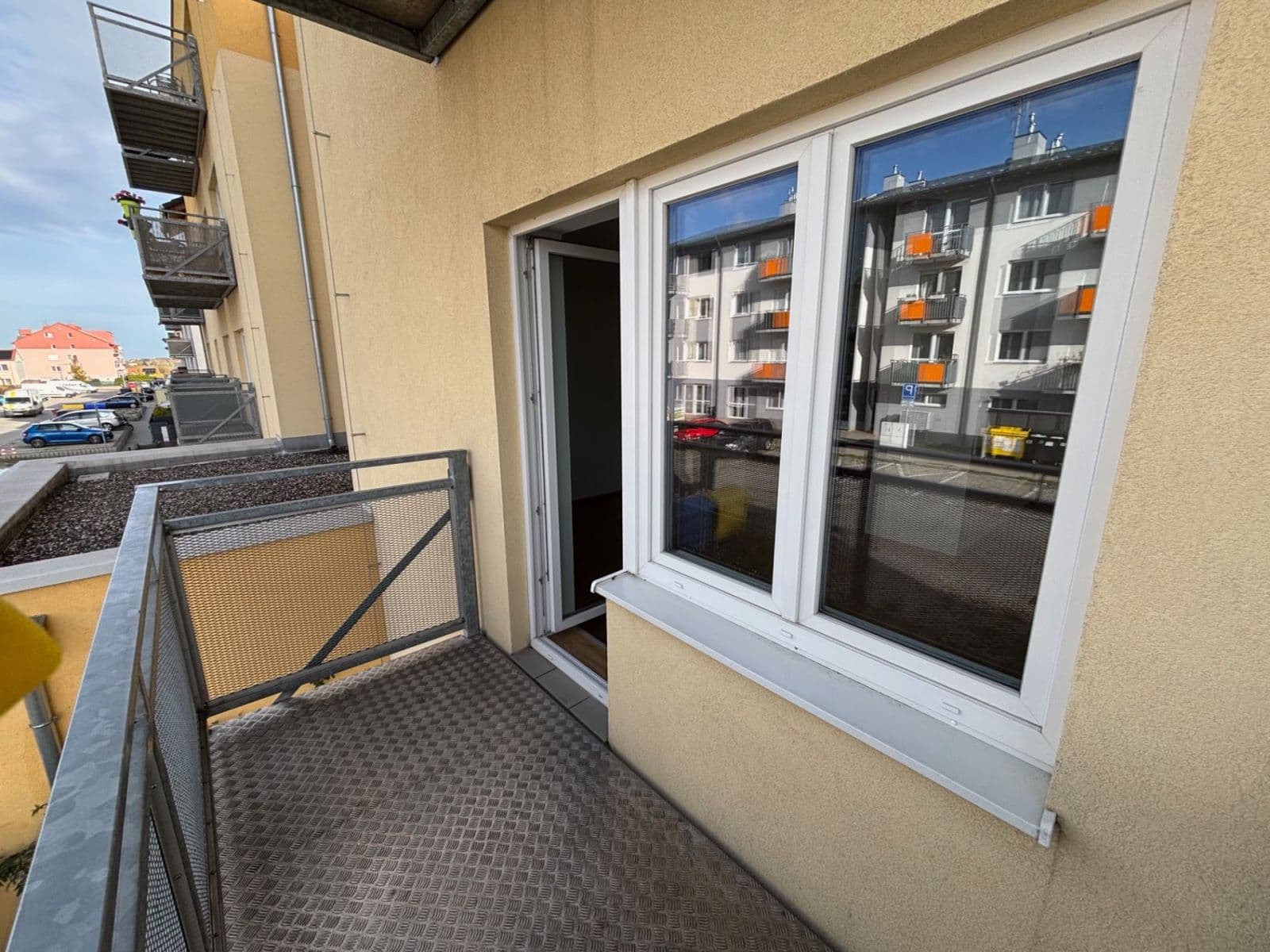 Prenájom bytu 1-izbový 33 m², Uherova, Chýně, Středočeský kraj Prenájom bytu 1-izbový 33 m², Uherova, Chýně, Středočeský kraj
