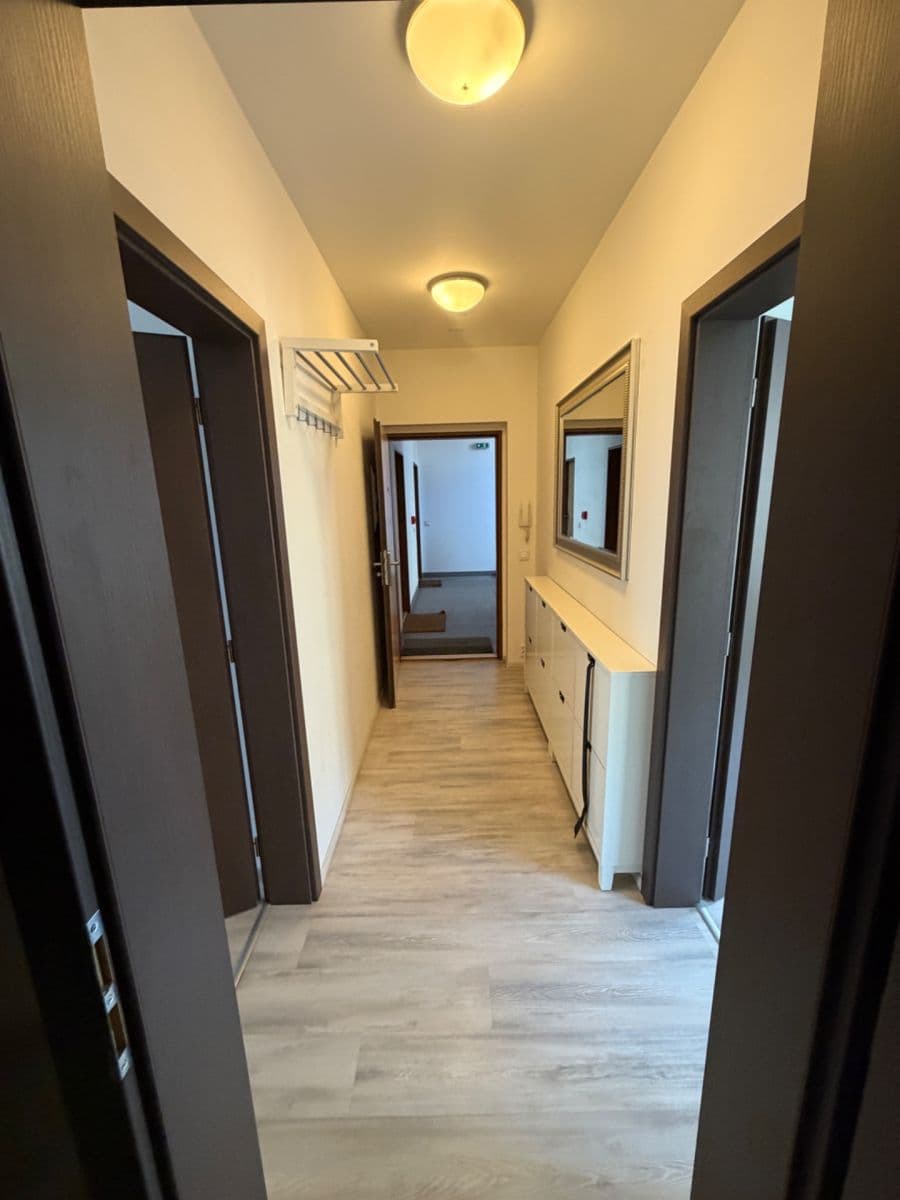 Prenájom bytu 2-izbový 58 m², Mojmírova, Praha, Praha Prenájom bytu 2-izbový 58 m², Mojmírova, Praha, Praha
