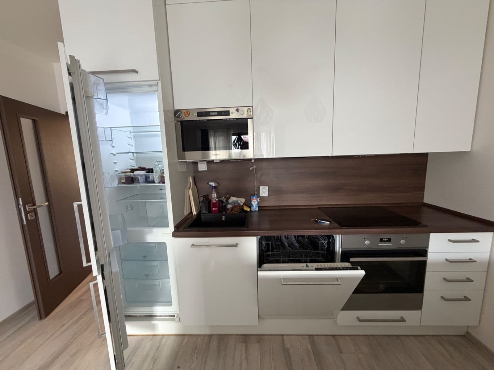 Prenájom bytu 2-izbový 58 m², Mojmírova, Praha, Praha Prenájom bytu 2-izbový 58 m², Mojmírova, Praha, Praha