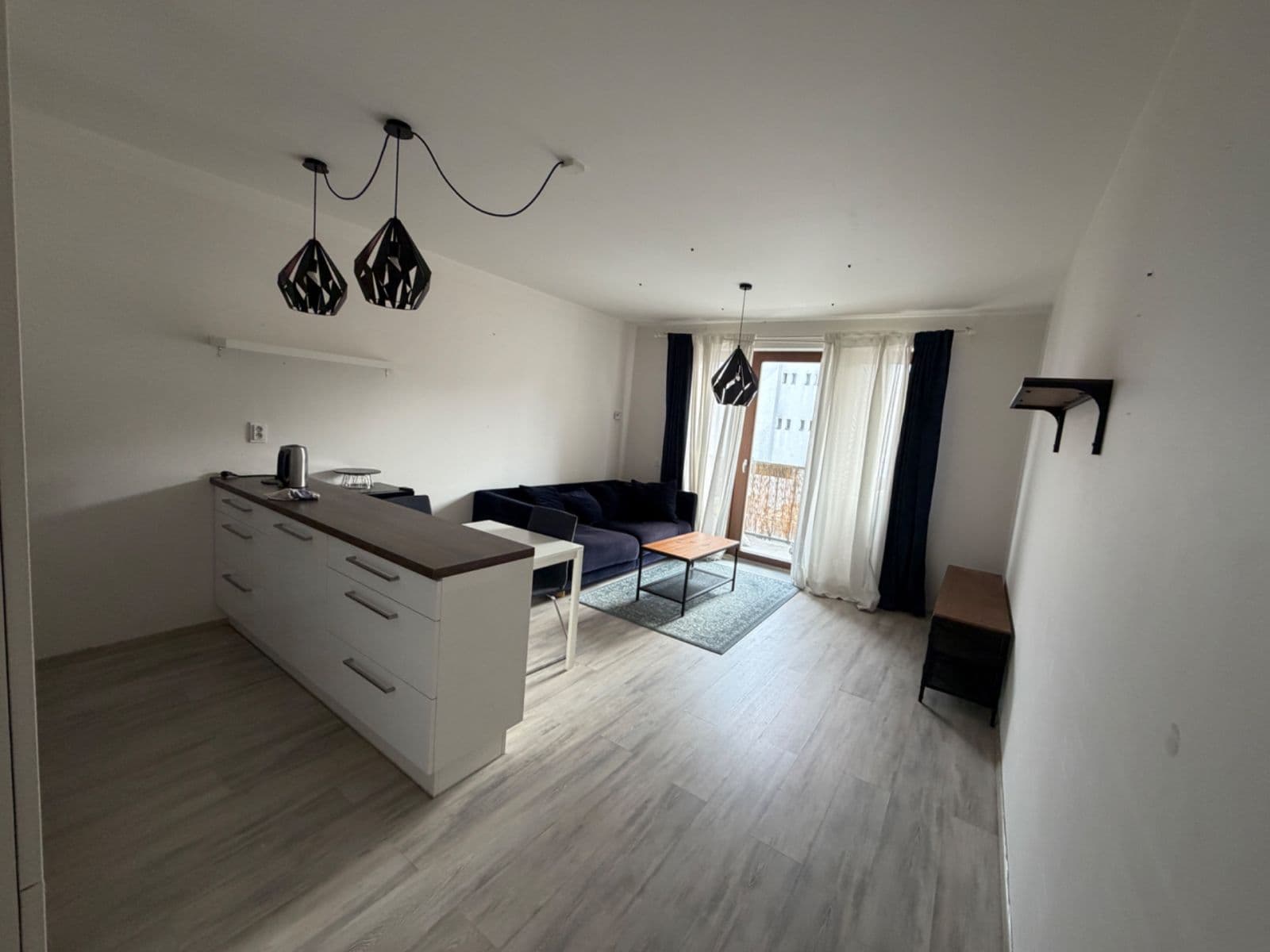 Prenájom bytu 2-izbový 58 m², Mojmírova, Praha, Praha Prenájom bytu 2-izbový 58 m², Mojmírova, Praha, Praha