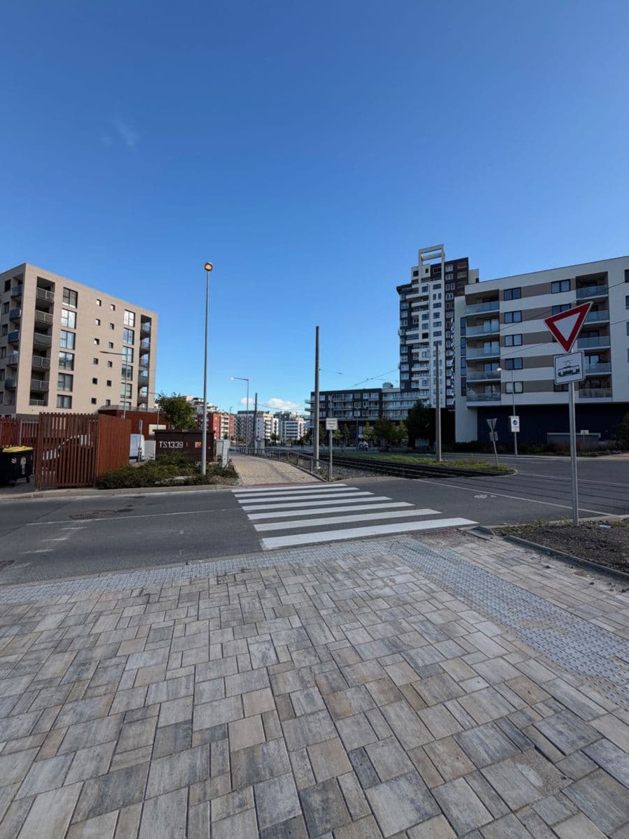 Prenájom bytu 2-izbový 51 m², Gollové, Praha, Praha Prenájom bytu 2-izbový 51 m², Gollové, Praha, Praha