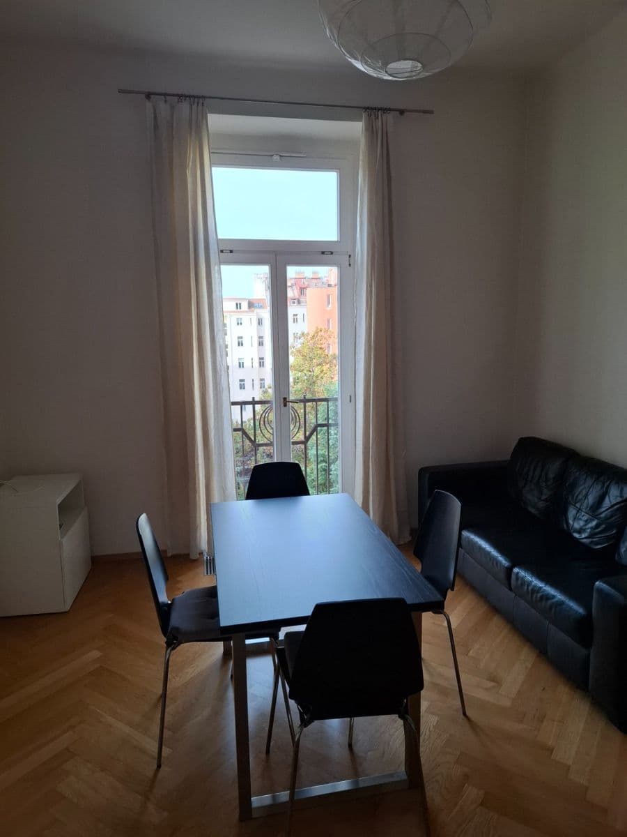 Prenájom bytu 2-izbový 45 m², U Kanálky, Praha, Praha Prenájom bytu 2-izbový 45 m², U Kanálky, Praha, Praha