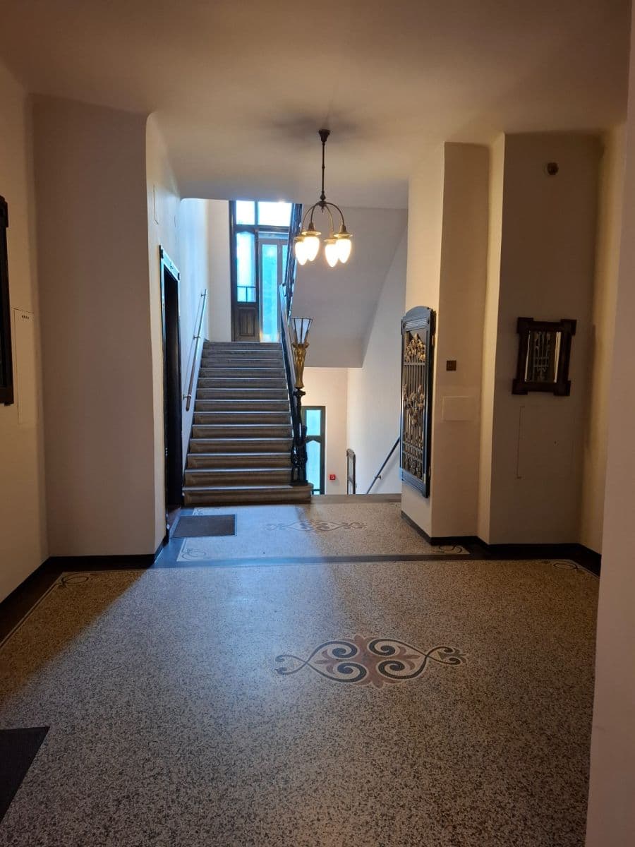 Prenájom bytu 2-izbový 45 m², U Kanálky, Praha, Praha Prenájom bytu 2-izbový 45 m², U Kanálky, Praha, Praha