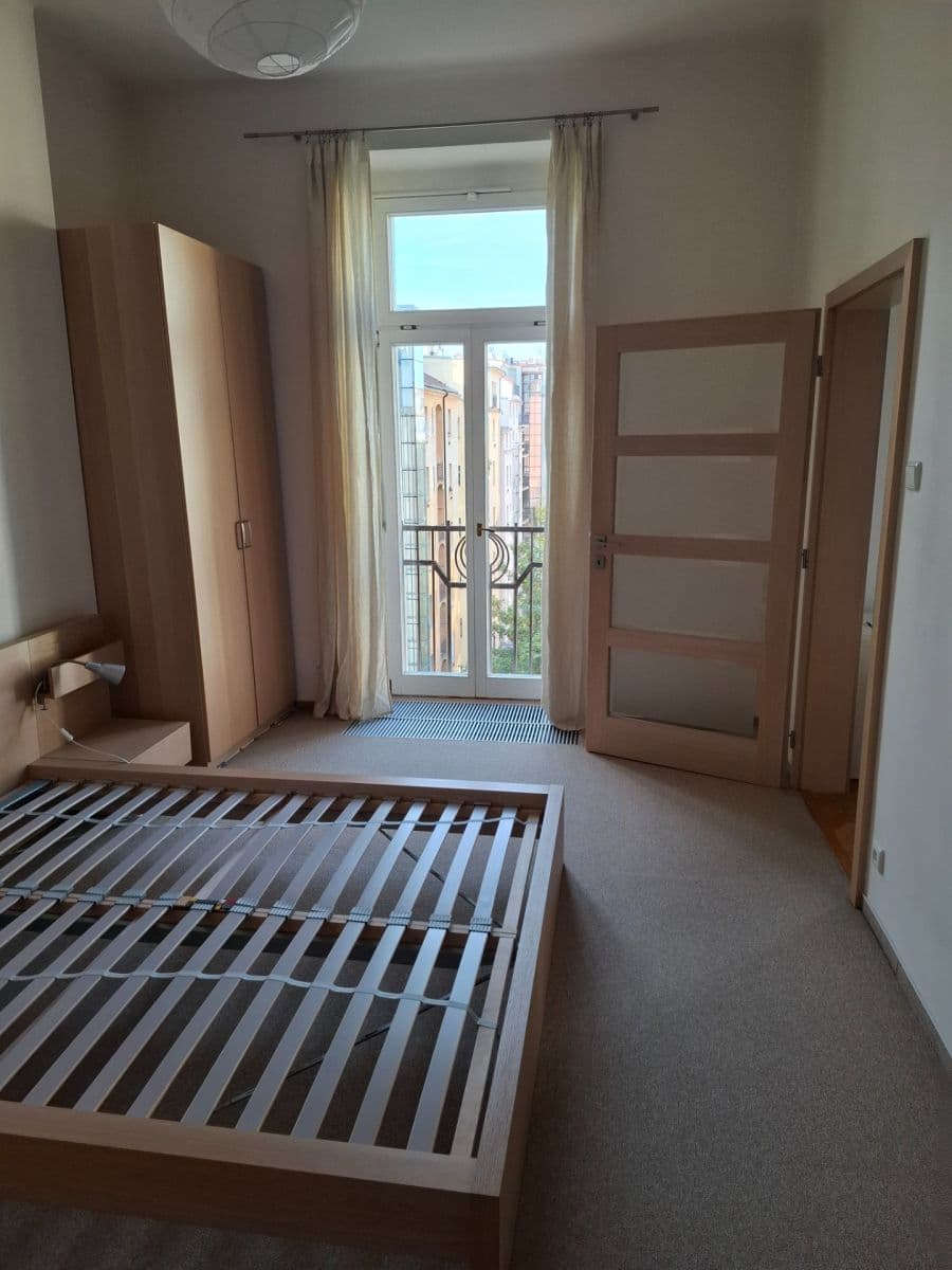 Prenájom bytu 2-izbový 45 m², U Kanálky, Praha, Praha Prenájom bytu 2-izbový 45 m², U Kanálky, Praha, Praha
