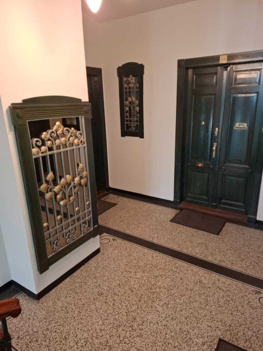 Prenájom bytu 2-izbový 45 m², U Kanálky, Praha, Praha Prenájom bytu 2-izbový 45 m², U Kanálky, Praha, Praha