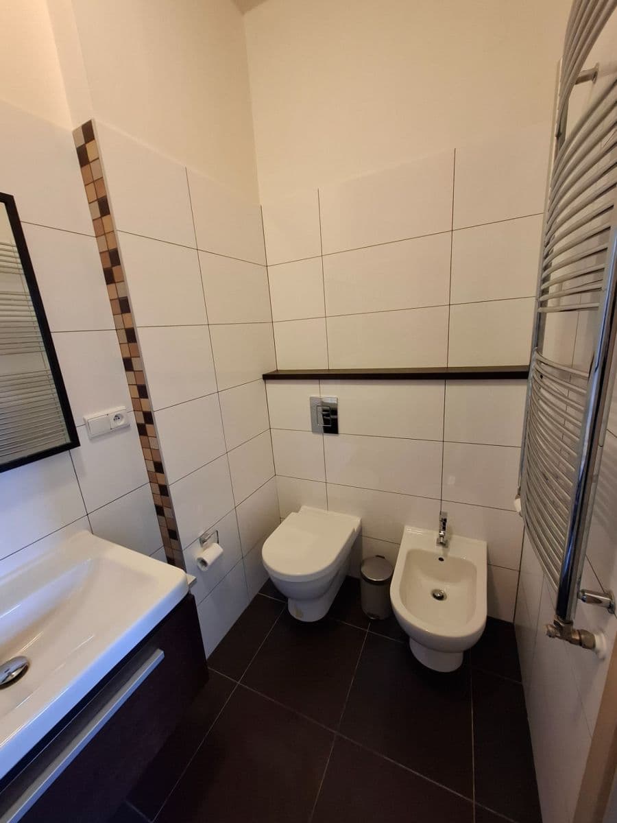 Prenájom bytu 2-izbový 45 m², U Kanálky, Praha, Praha Prenájom bytu 2-izbový 45 m², U Kanálky, Praha, Praha