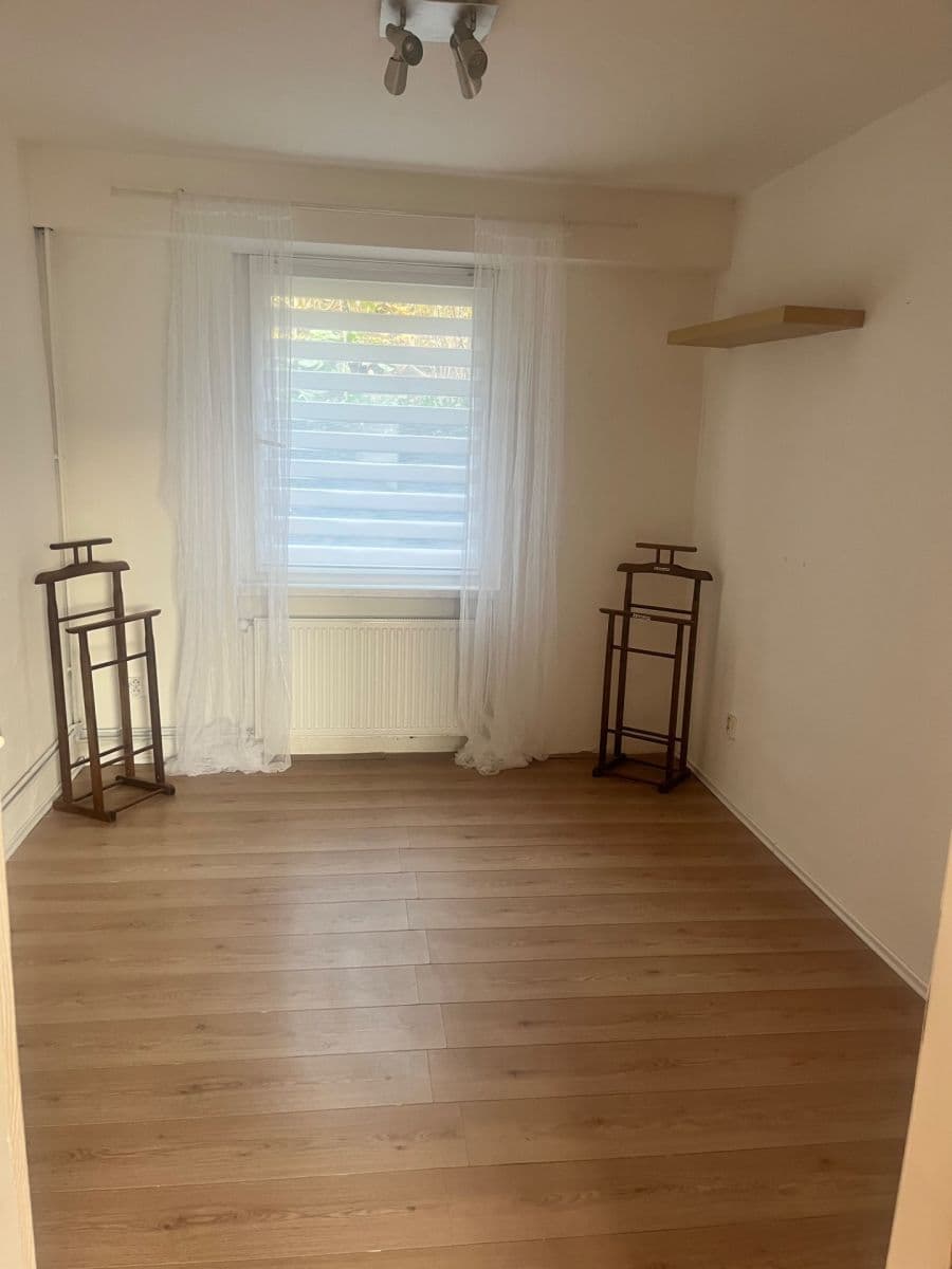 Prenájom bytu 2-izbový 60 m², Pod Hájem, Králův Dvůr, Středočeský kraj Prenájom bytu 2-izbový 60 m², Pod Hájem, Králův Dvůr, Středočeský kraj