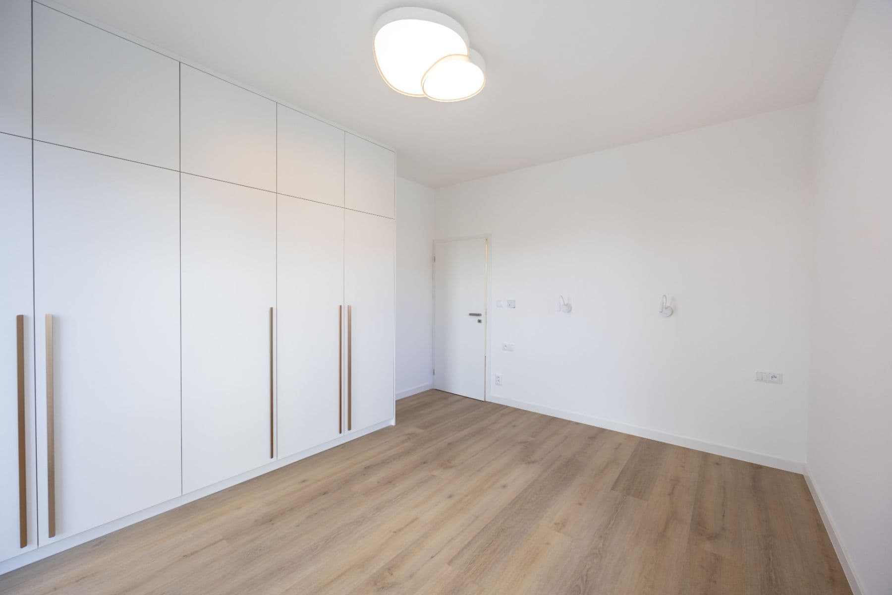 Prenájom bytu 3-izbový 110 m², Na Vrchu, Praha, Praha Prenájom bytu 3-izbový 110 m², Na Vrchu, Praha, Praha
