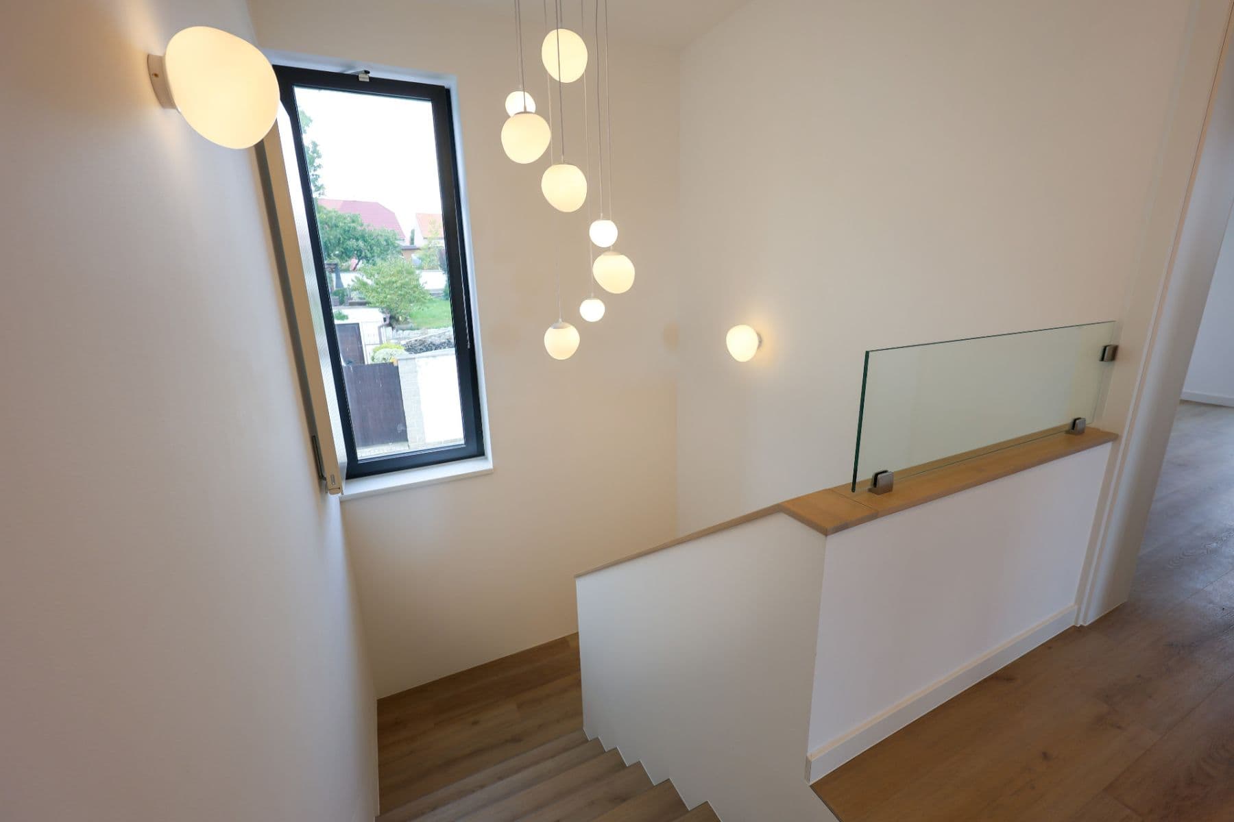 Prenájom bytu 3-izbový 110 m², Na Vrchu, Praha, Praha Prenájom bytu 3-izbový 110 m², Na Vrchu, Praha, Praha