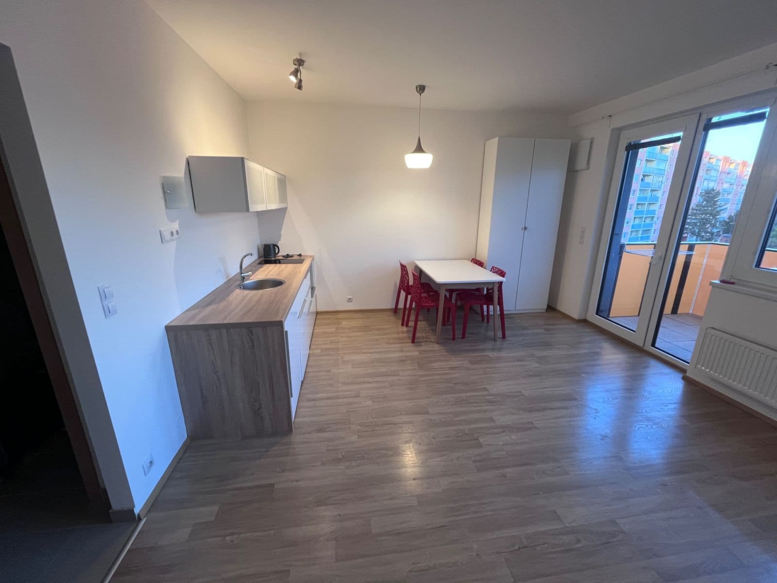 Prenájom bytu 1-izbový 32 m², Bolevecká, Praha, Praha Prenájom bytu 1-izbový 32 m², Bolevecká, Praha, Praha