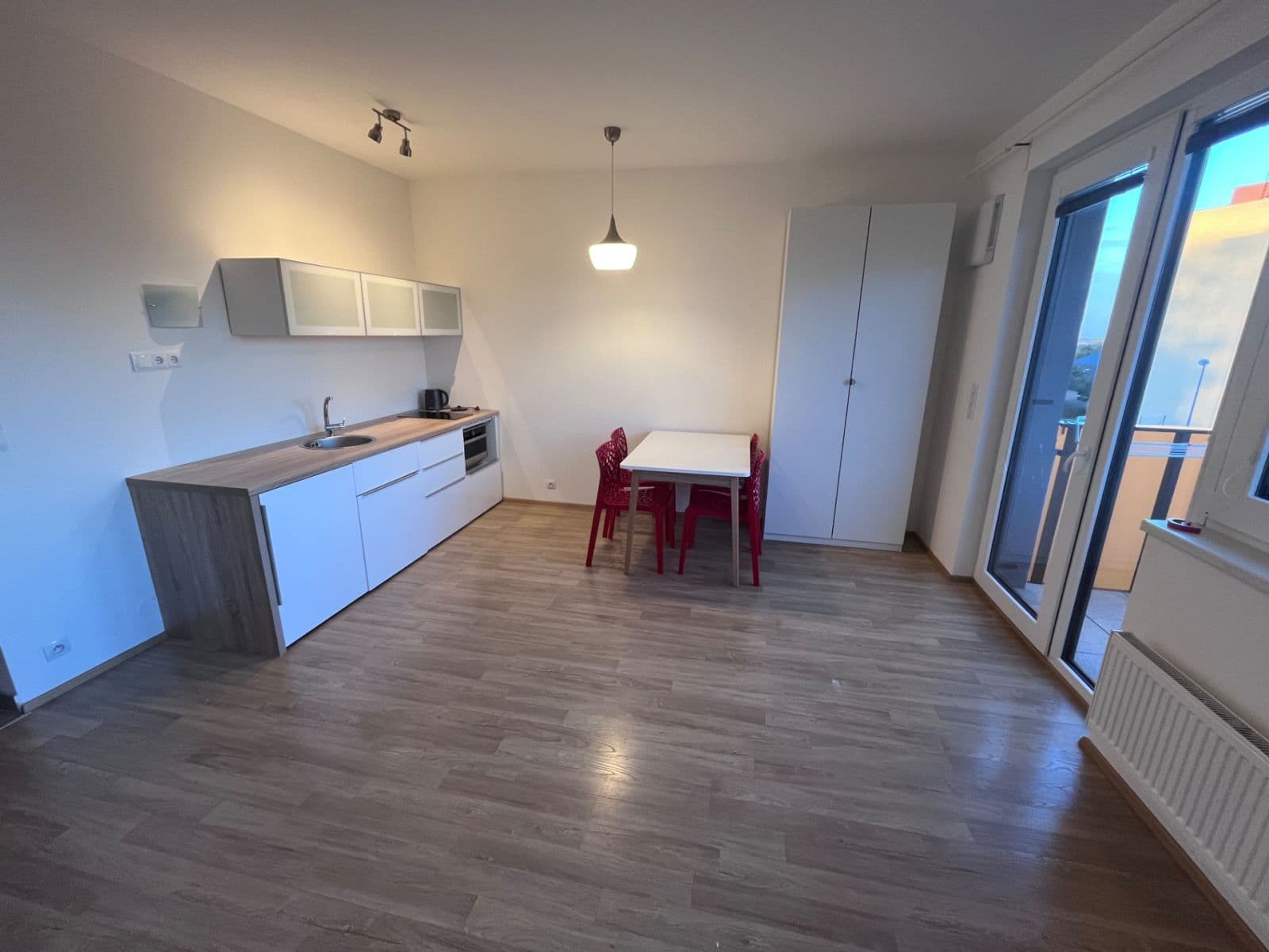 Prenájom bytu 1-izbový 32 m², Bolevecká, Praha, Praha Prenájom bytu 1-izbový 32 m², Bolevecká, Praha, Praha
