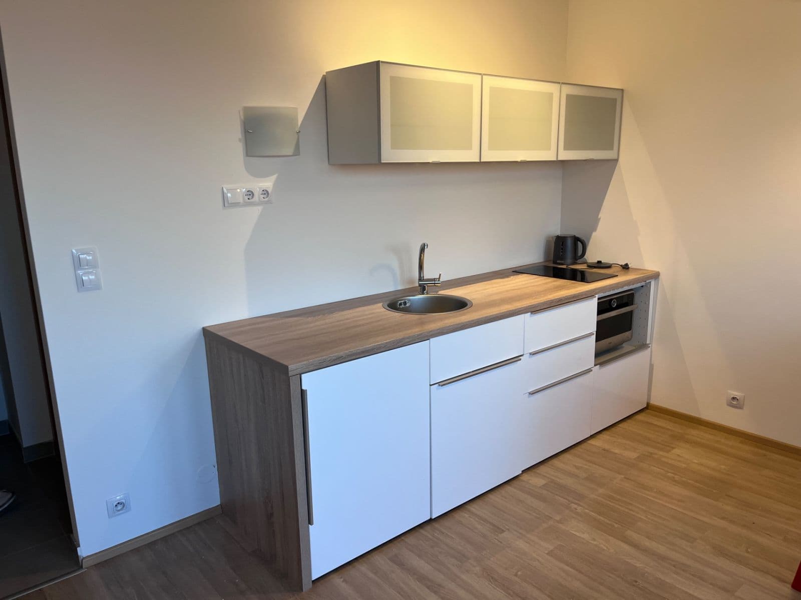 Prenájom bytu 1-izbový 32 m², Bolevecká, Praha, Praha Prenájom bytu 1-izbový 32 m², Bolevecká, Praha, Praha