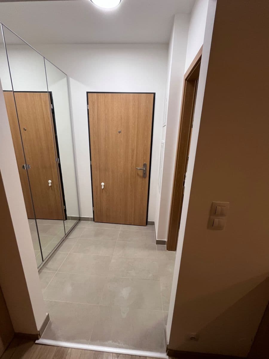 Prenájom bytu 1-izbový 32 m², Bolevecká, Praha, Praha Prenájom bytu 1-izbový 32 m², Bolevecká, Praha, Praha