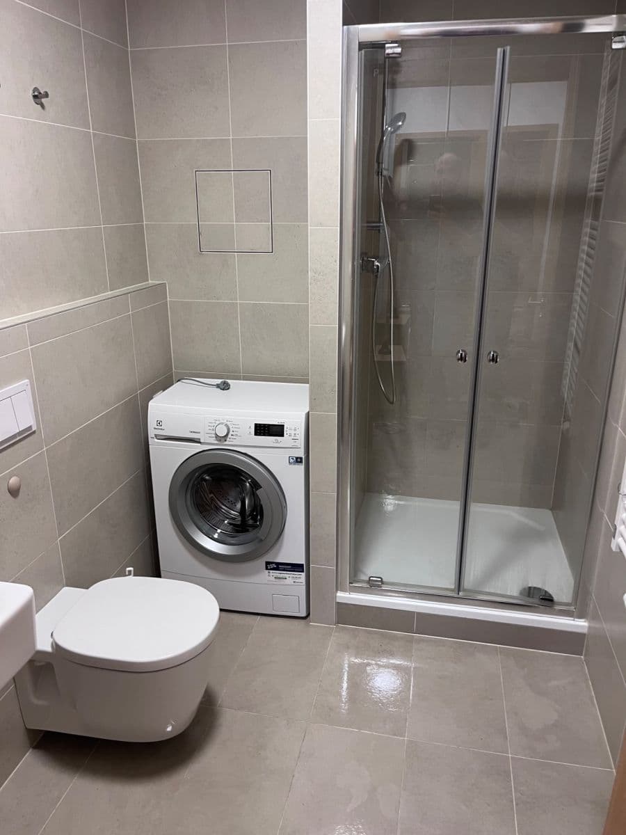 Prenájom bytu 1-izbový 32 m², Bolevecká, Praha, Praha Prenájom bytu 1-izbový 32 m², Bolevecká, Praha, Praha