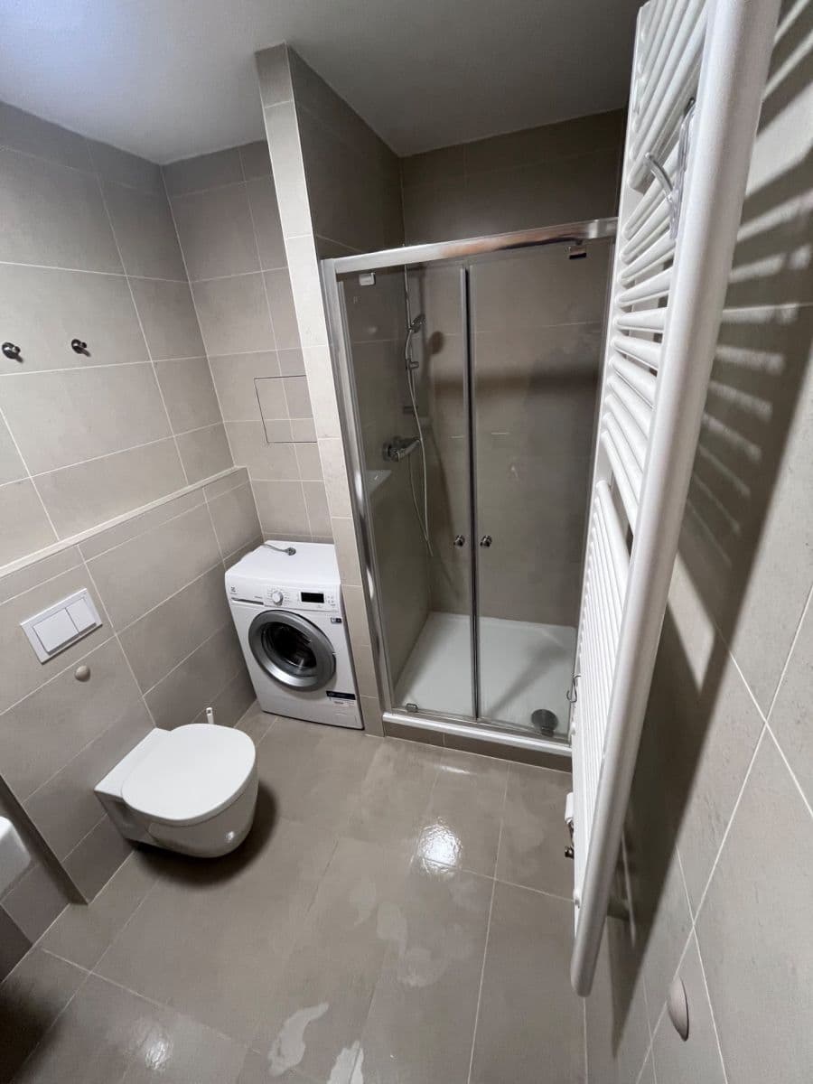 Prenájom bytu 1-izbový 32 m², Bolevecká, Praha, Praha Prenájom bytu 1-izbový 32 m², Bolevecká, Praha, Praha