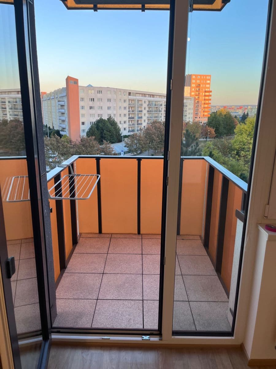 Prenájom bytu 1-izbový 32 m², Bolevecká, Praha, Praha Prenájom bytu 1-izbový 32 m², Bolevecká, Praha, Praha