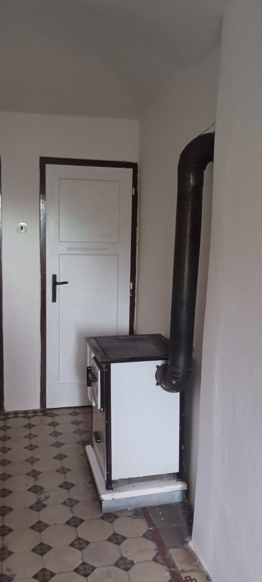 Prenájom bytu 2-izbový 61 m², Mezouň, Středočeský kraj Prenájom bytu 2-izbový 61 m², Mezouň, Středočeský kraj