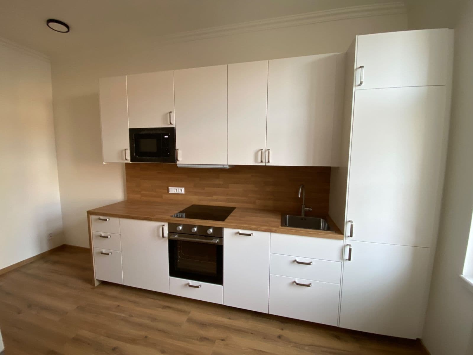 Prenájom bytu 1-izbový 39 m², Perunova, Praha, Praha Prenájom bytu 1-izbový 39 m², Perunova, Praha, Praha