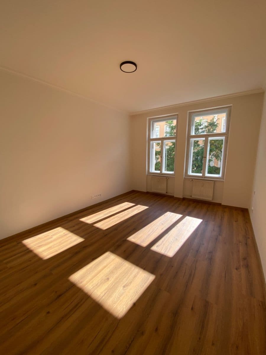 Prenájom bytu 1-izbový 39 m², Perunova, Praha, Praha Prenájom bytu 1-izbový 39 m², Perunova, Praha, Praha