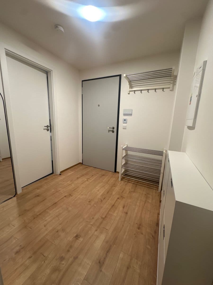 Prenájom bytu 2-izbový 55 m², Nebřenická, Praha, Praha Prenájom bytu 2-izbový 55 m², Nebřenická, Praha, Praha
