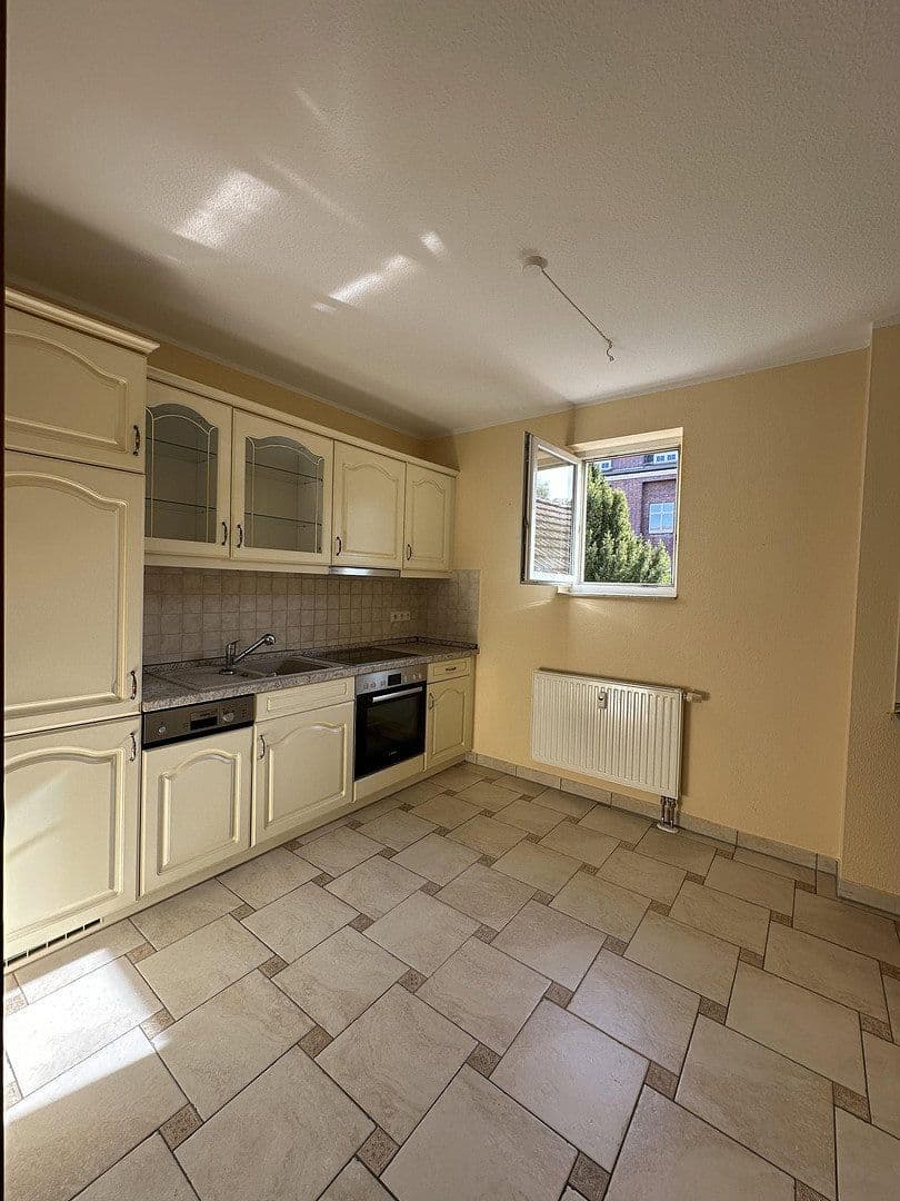 Prenájom bytu 3-izbový 87 m², Sickingenstraße 5, Magdeburg, Sasko-Anhaltsko Prenájom bytu 3-izbový 87 m², Sickingenstraße 5, Magdeburg, Sasko-Anhaltsko