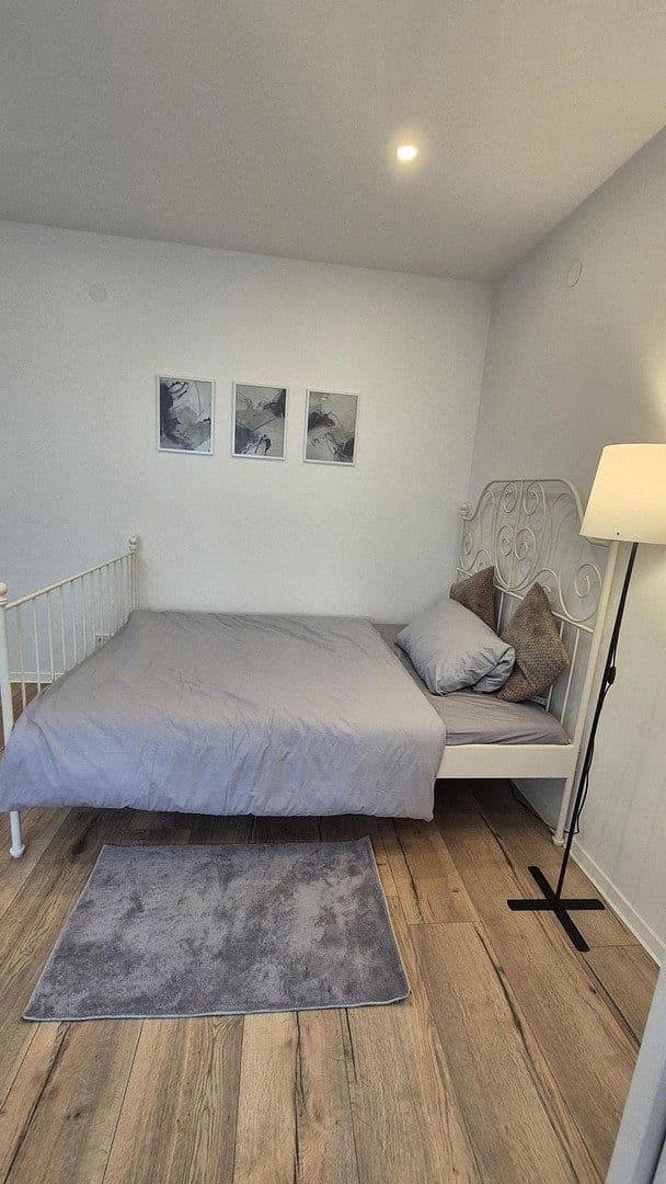 Prenájom bytu 22 m², Saarbrücken, Sársko Prenájom bytu 22 m², Saarbrücken, Sársko