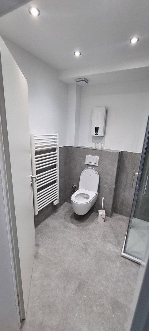 Prenájom bytu 2-izbový 60 m², Essen, Severné Porýnie - Westfálsko Prenájom bytu 2-izbový 60 m², Essen, Severné Porýnie - Westfálsko