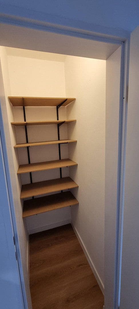 Prenájom bytu 2-izbový 60 m², Essen, Severné Porýnie - Westfálsko Prenájom bytu 2-izbový 60 m², Essen, Severné Porýnie - Westfálsko