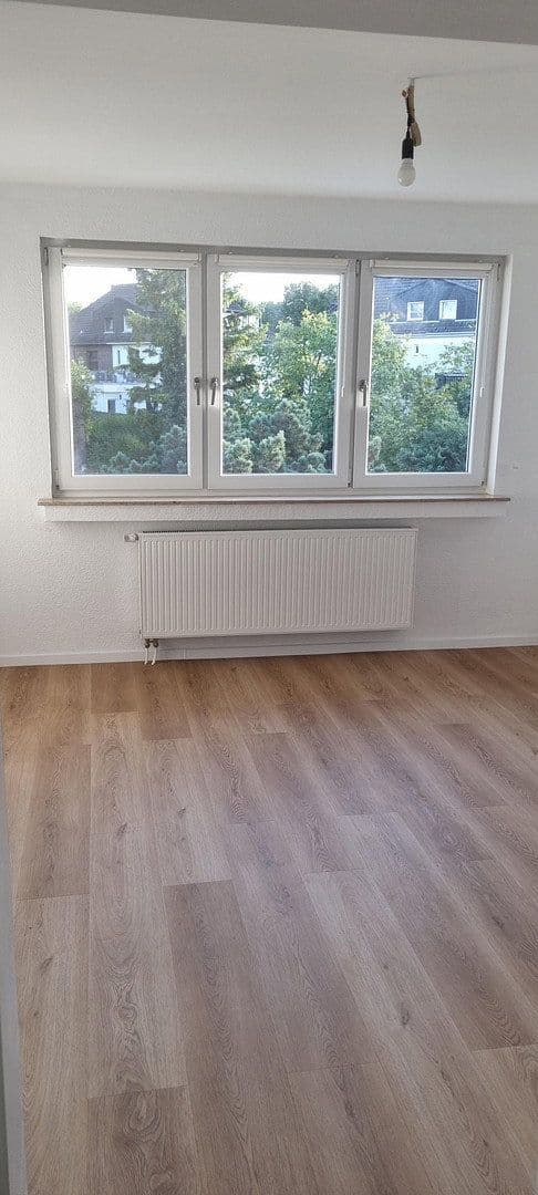 Prenájom bytu 2-izbový 60 m², Essen, Severné Porýnie - Westfálsko Prenájom bytu 2-izbový 60 m², Essen, Severné Porýnie - Westfálsko