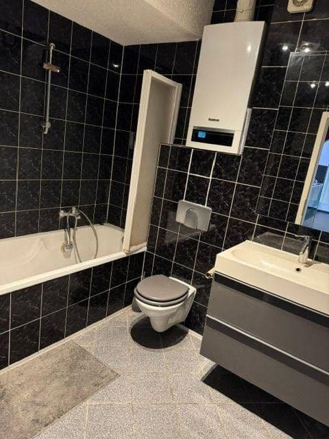 Predaj bytu 3-izbový 80 m², Florastraße 10, Duisburg, Severné Porýnie - Westfálsko Predaj bytu 3-izbový 80 m², Florastraße 10, Duisburg, Severné Porýnie - Westfálsko