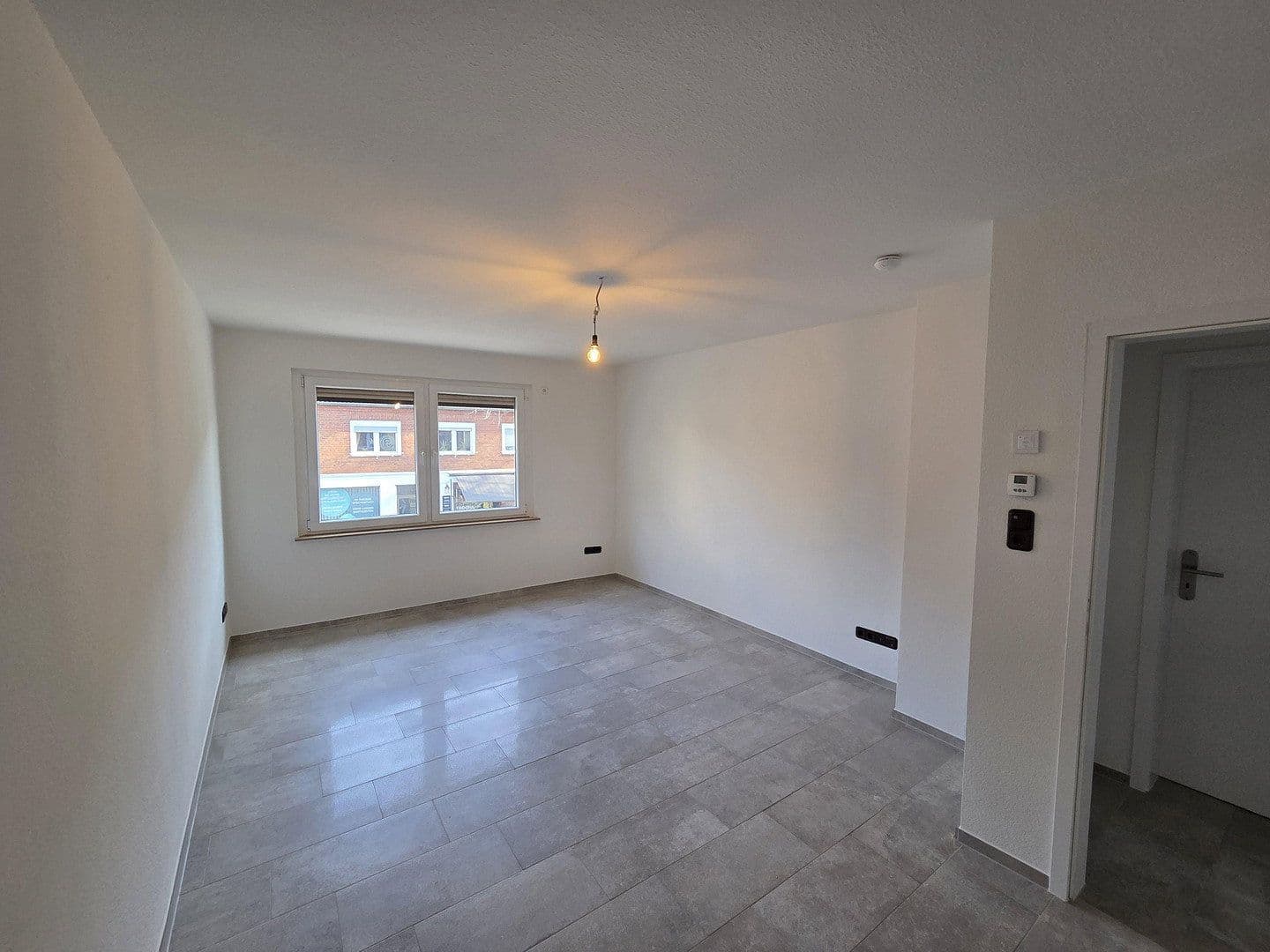 Predaj bytu 3-izbový 94 m², Düsseldorfer Straße 13, Meerbusch, Severné Porýnie - Westfálsko Predaj bytu 3-izbový 94 m², Düsseldorfer Straße 13, Meerbusch, Severné Porýnie - Westfálsko