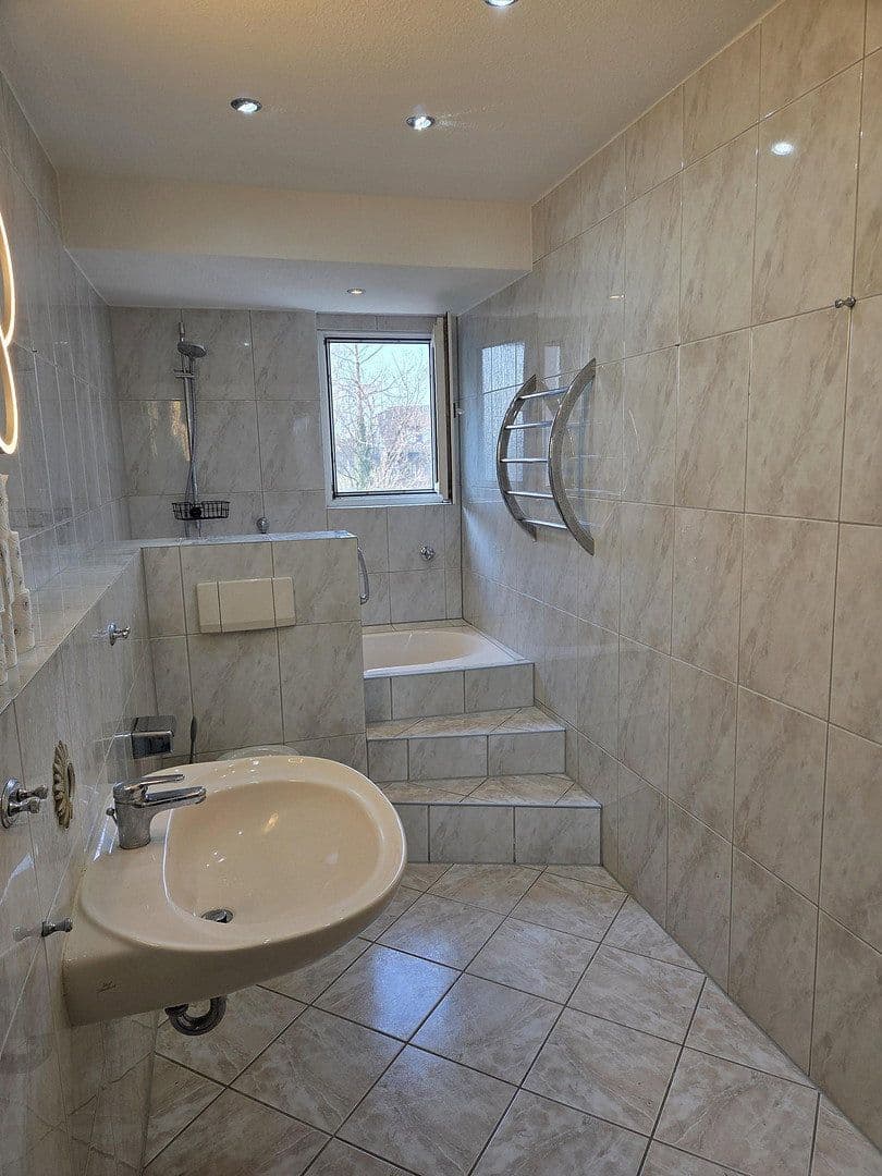 Predaj bytu 3-izbový 94 m², Düsseldorfer Straße 13, Meerbusch, Severné Porýnie - Westfálsko Predaj bytu 3-izbový 94 m², Düsseldorfer Straße 13, Meerbusch, Severné Porýnie - Westfálsko