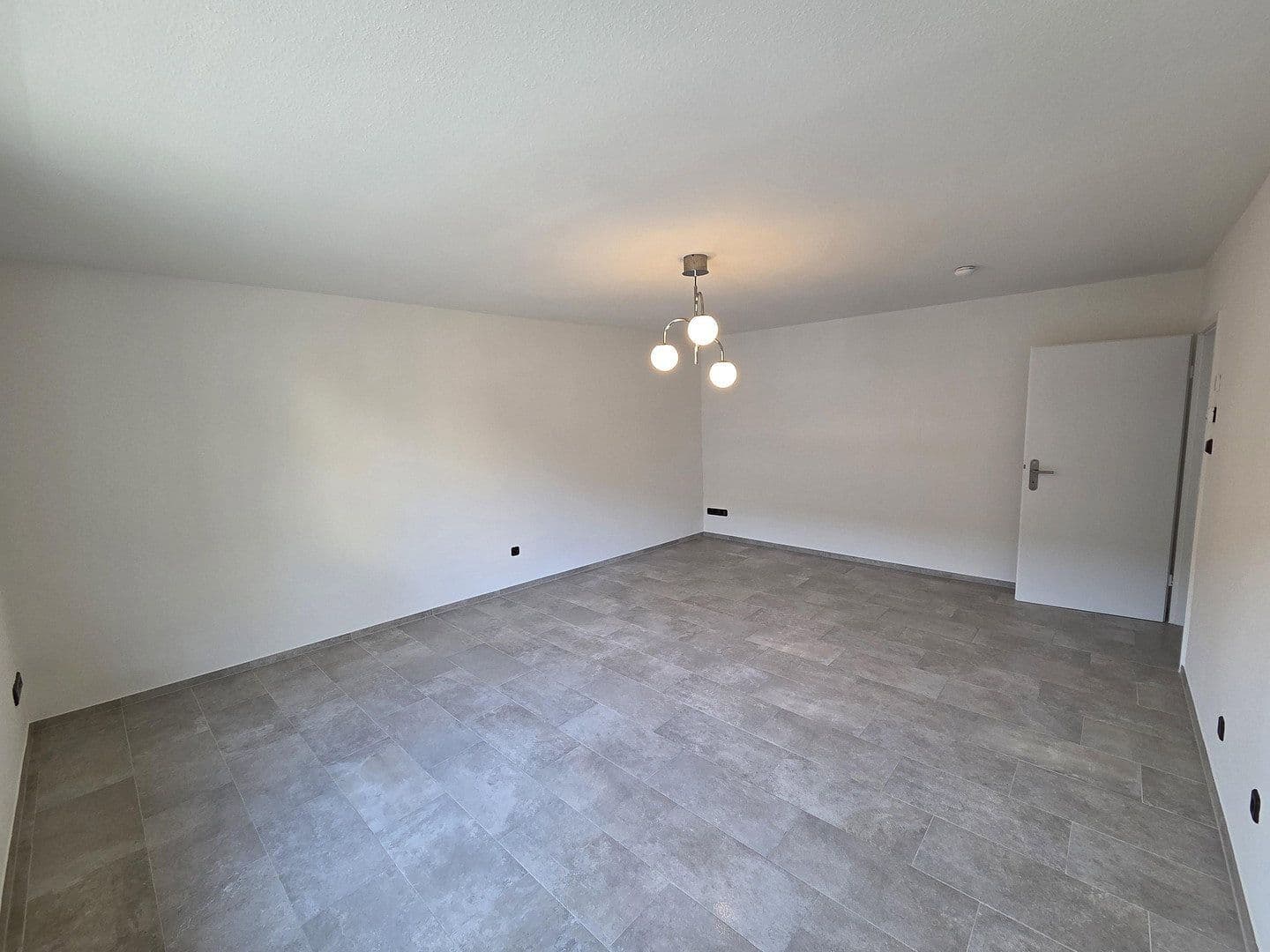 Predaj bytu 3-izbový 94 m², Düsseldorfer Straße 13, Meerbusch, Severné Porýnie - Westfálsko Predaj bytu 3-izbový 94 m², Düsseldorfer Straße 13, Meerbusch, Severné Porýnie - Westfálsko