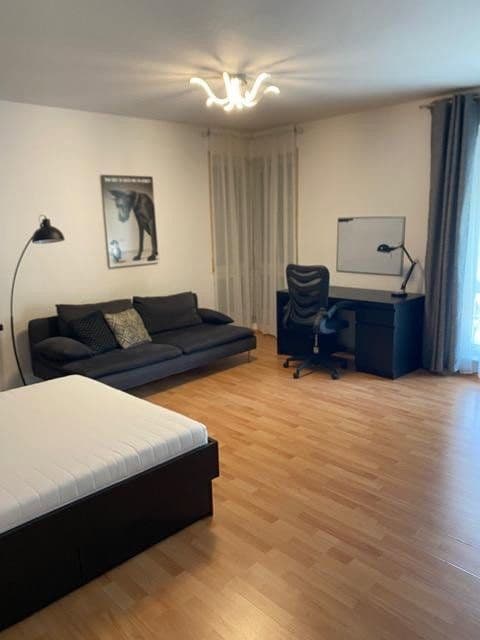 Prenájom bytu 2-izbový 70 m², Europaallee 7, Oestrich-Winkel, Hesensko Prenájom bytu 2-izbový 70 m², Europaallee 7, Oestrich-Winkel, Hesensko