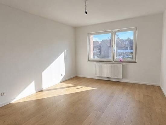 Prenájom bytu 3-izbový 70 m², König-Heinrich-Weg 19b, Hamburg, Hamburg Prenájom bytu 3-izbový 70 m², König-Heinrich-Weg 19b, Hamburg, Hamburg
