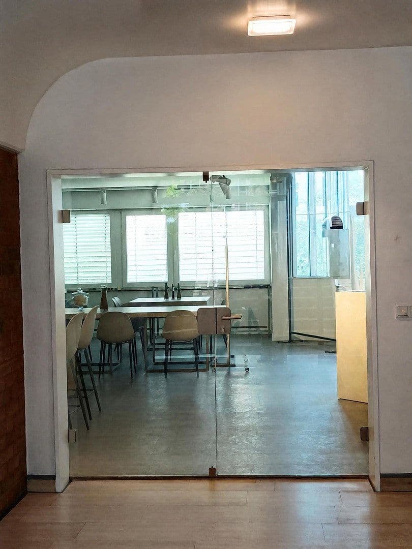 Prenájom kancelárie 106 m², Düsseldorf, Severné Porýnie - Westfálsko Prenájom kancelárie 106 m², Düsseldorf, Severné Porýnie - Westfálsko