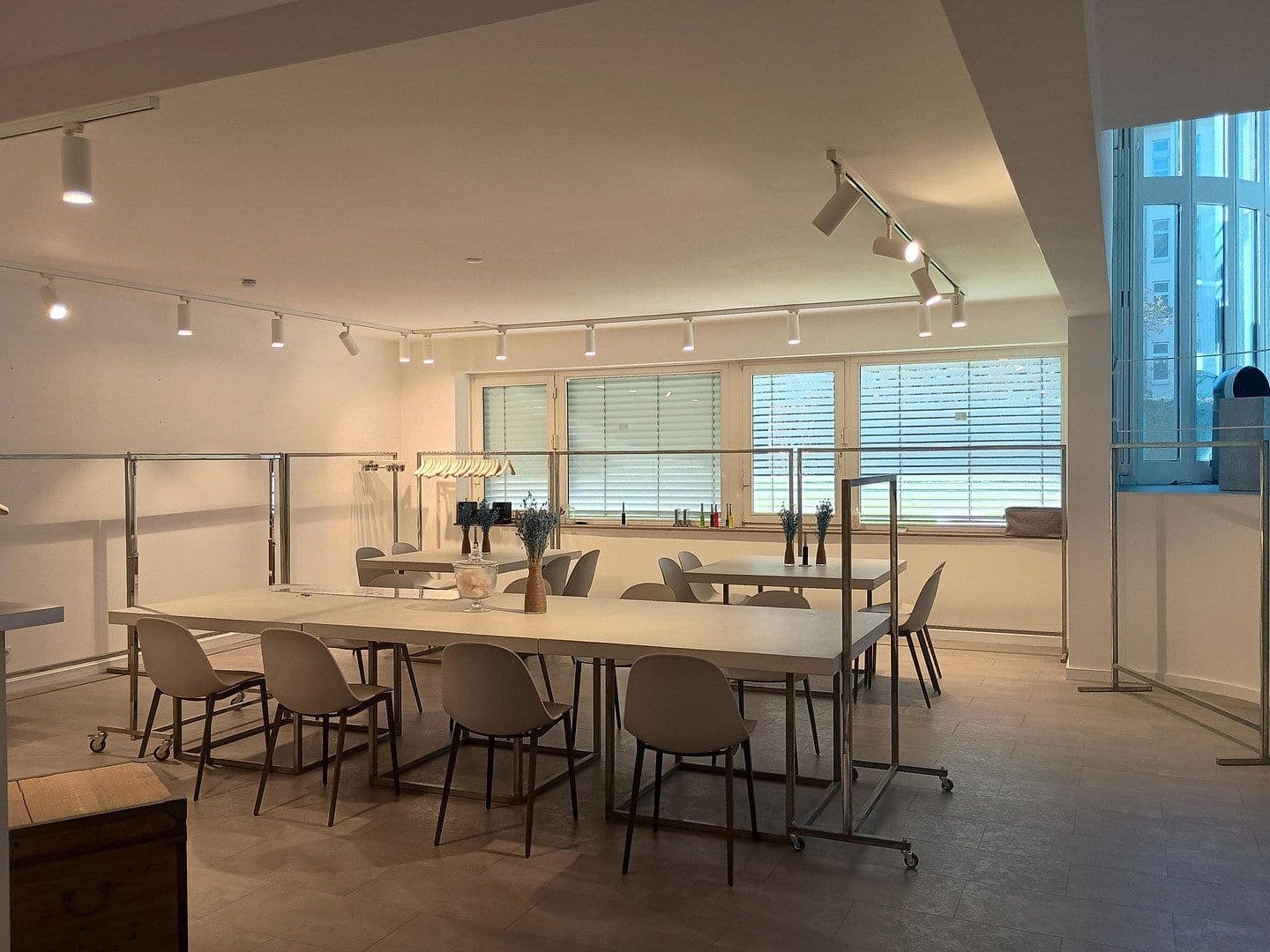 Prenájom kancelárie 106 m², Düsseldorf, Severné Porýnie - Westfálsko Prenájom kancelárie 106 m², Düsseldorf, Severné Porýnie - Westfálsko