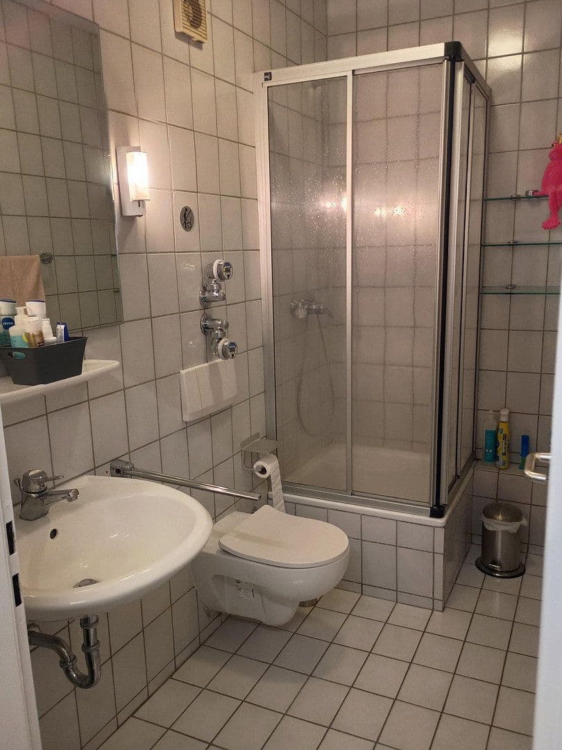 Prenájom kancelárie 106 m², Düsseldorf, Severné Porýnie - Westfálsko Prenájom kancelárie 106 m², Düsseldorf, Severné Porýnie - Westfálsko