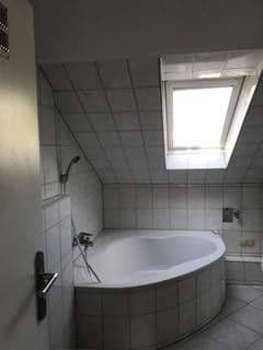 Prenájom bytu 2-izbový 60 m², Friedenstraße 22A, Wiesbaden, Hesensko Prenájom bytu 2-izbový 60 m², Friedenstraße 22A, Wiesbaden, Hesensko