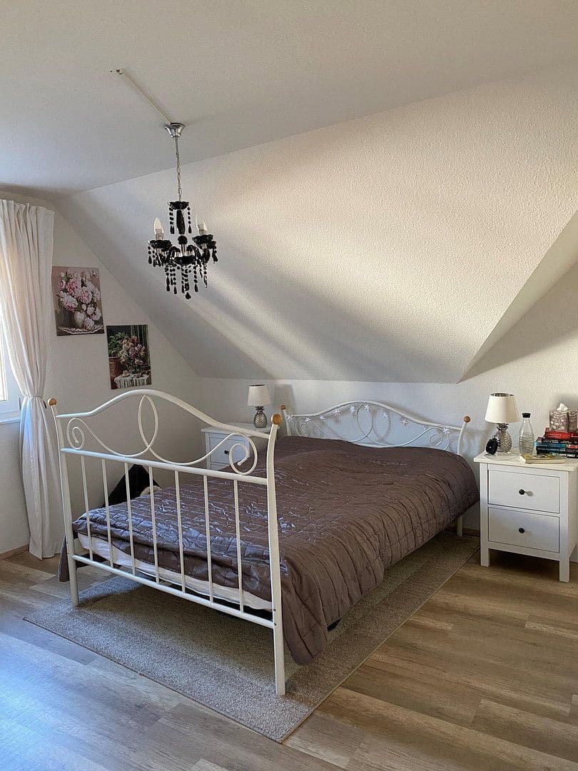 Prenájom bytu 4-izbový 117 m², Hauptstraße 31, Erlenbach, Bádensko-Wurttembersko Prenájom bytu 4-izbový 117 m², Hauptstraße 31, Erlenbach, Bádensko-Wurttembersko