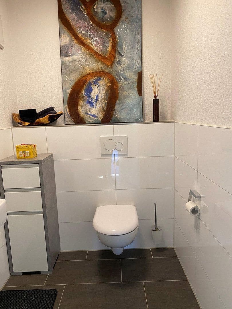 Prenájom bytu 4-izbový 117 m², Hauptstraße 31, Erlenbach, Bádensko-Wurttembersko Prenájom bytu 4-izbový 117 m², Hauptstraße 31, Erlenbach, Bádensko-Wurttembersko