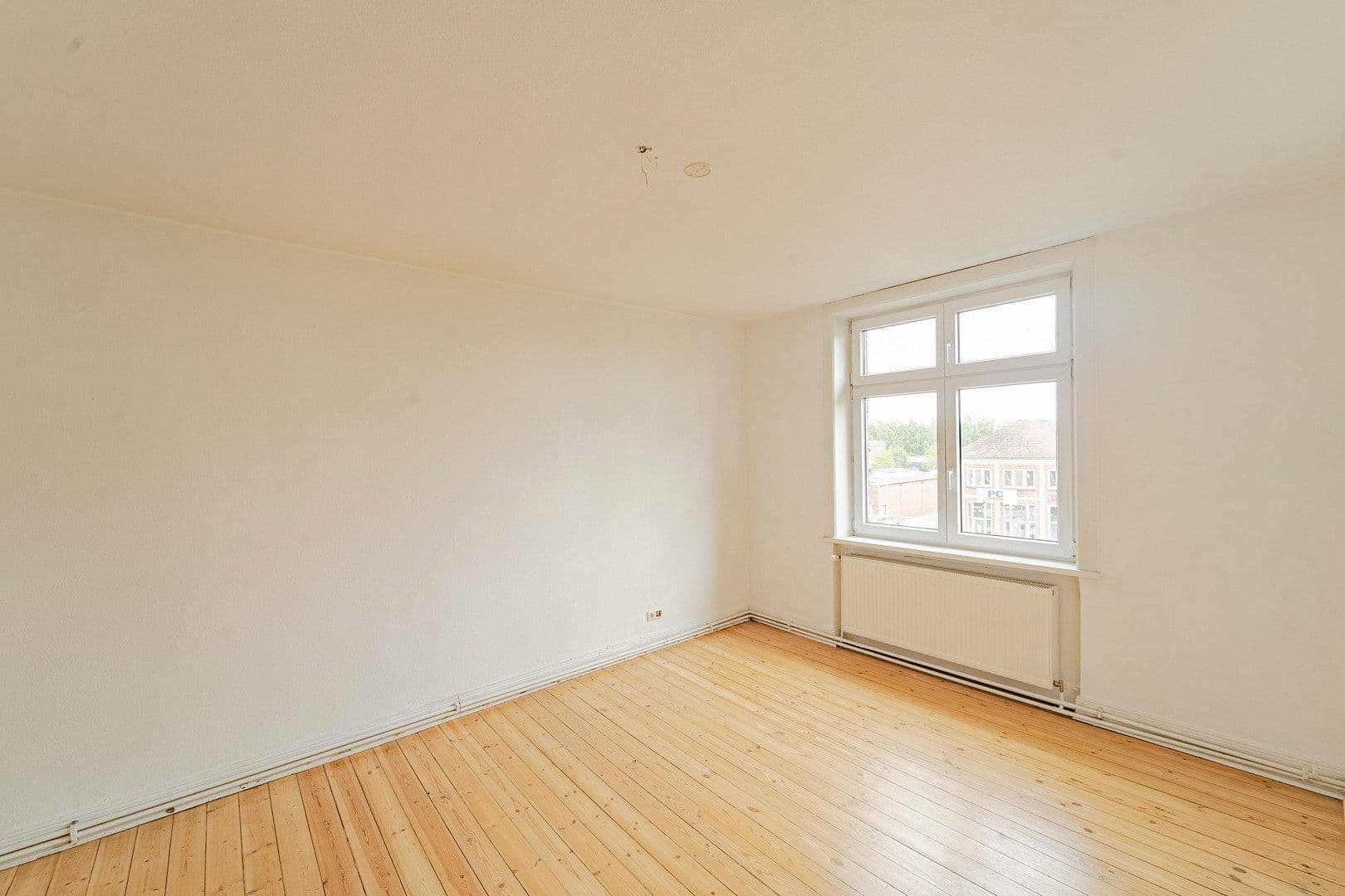 Prenájom bytu 3-izbový 92 m², Schwartauer Allee 121, Lübeck, Šlezvicko-Holštajnsko Prenájom bytu 3-izbový 92 m², Schwartauer Allee 121, Lübeck, Šlezvicko-Holštajnsko
