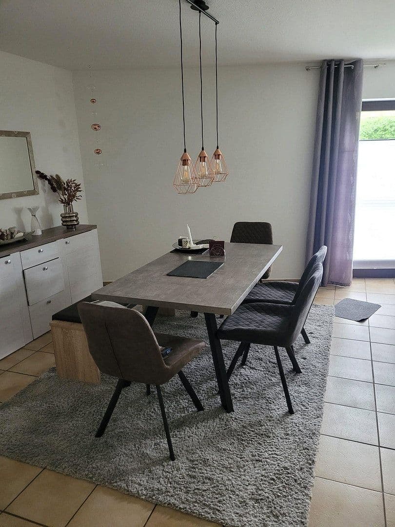 Predaj domu 543 m², pozemok 845 m², am Sportplatz 12, Gaukönigshofen, Bavorsko Predaj domu 543 m², pozemok 845 m², am Sportplatz 12, Gaukönigshofen, Bavorsko