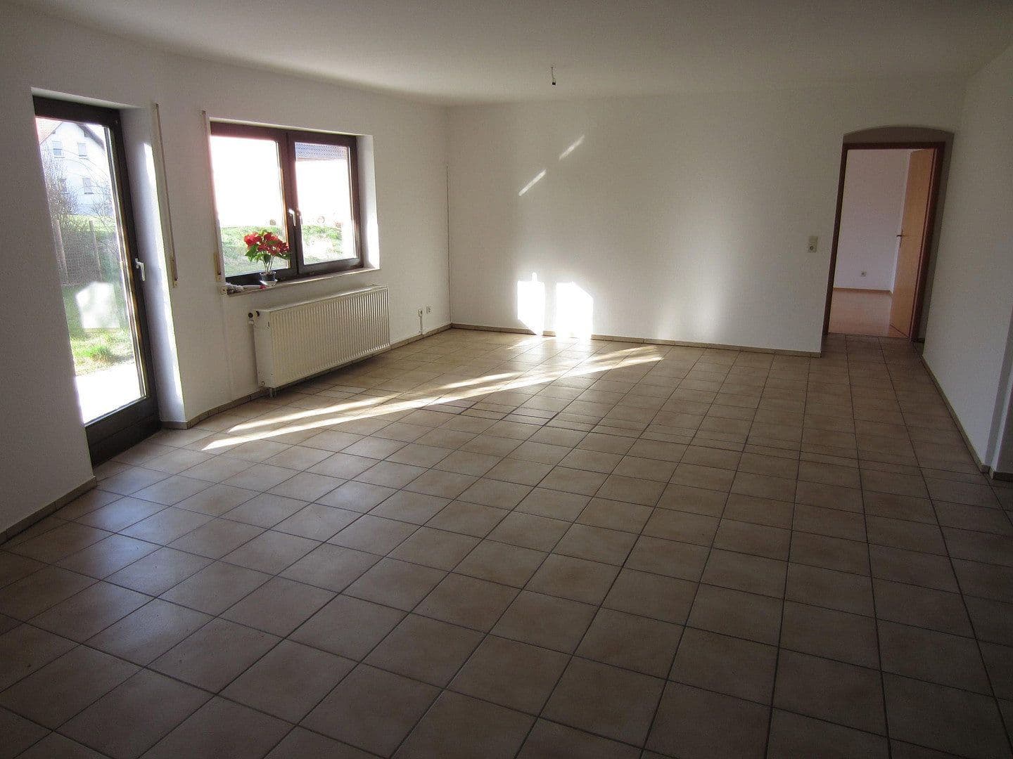 Predaj domu 543 m², pozemok 845 m², am Sportplatz 12, Gaukönigshofen, Bavorsko Predaj domu 543 m², pozemok 845 m², am Sportplatz 12, Gaukönigshofen, Bavorsko