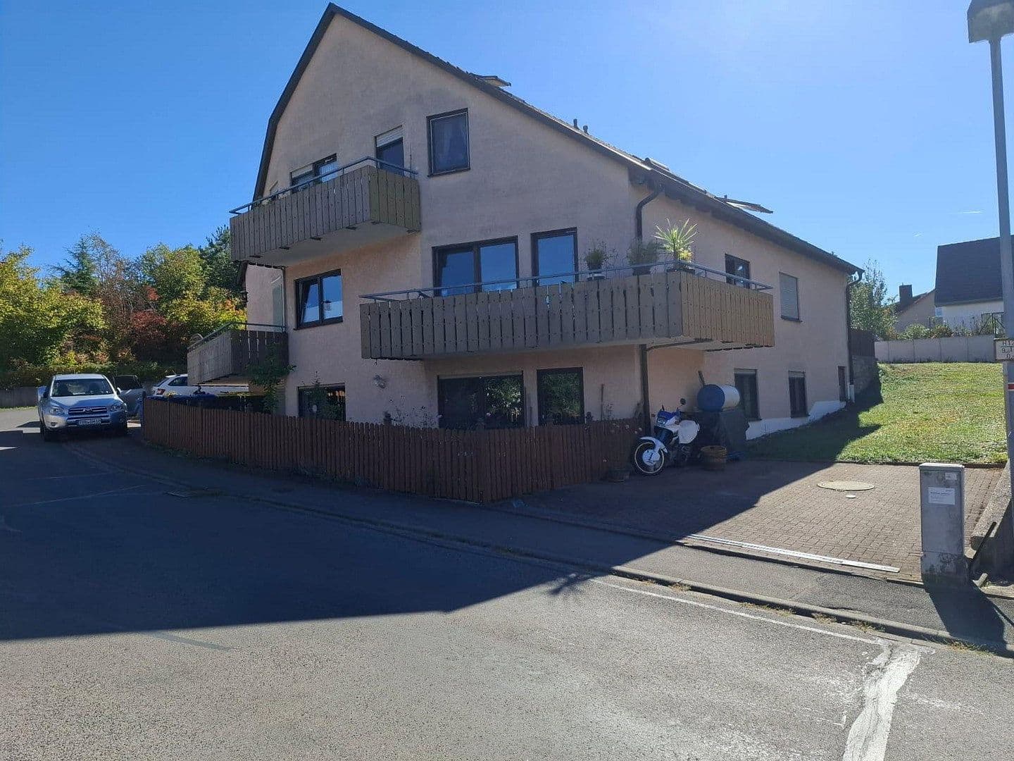 Predaj domu 543 m², pozemok 845 m², am Sportplatz 12, Gaukönigshofen, Bavorsko Predaj domu 543 m², pozemok 845 m², am Sportplatz 12, Gaukönigshofen, Bavorsko