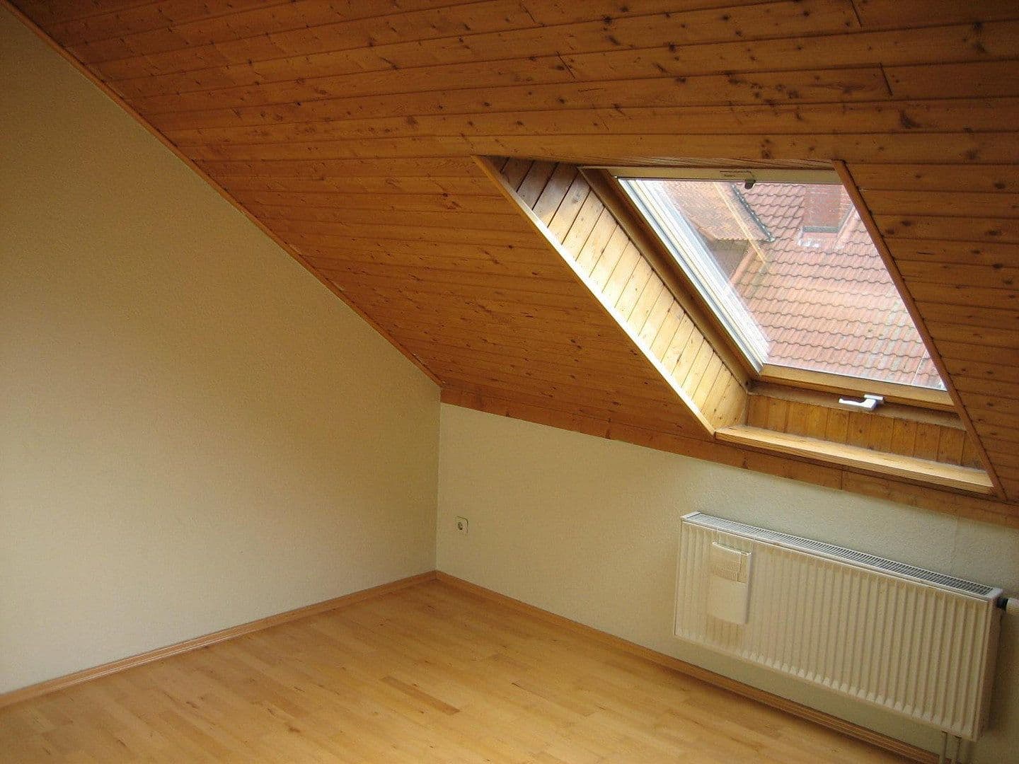 Predaj domu 543 m², pozemok 845 m², am Sportplatz 12, Gaukönigshofen, Bavorsko Predaj domu 543 m², pozemok 845 m², am Sportplatz 12, Gaukönigshofen, Bavorsko